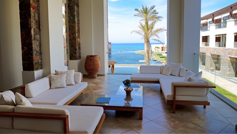 How to Choose an Outdoor Sectional Sofa