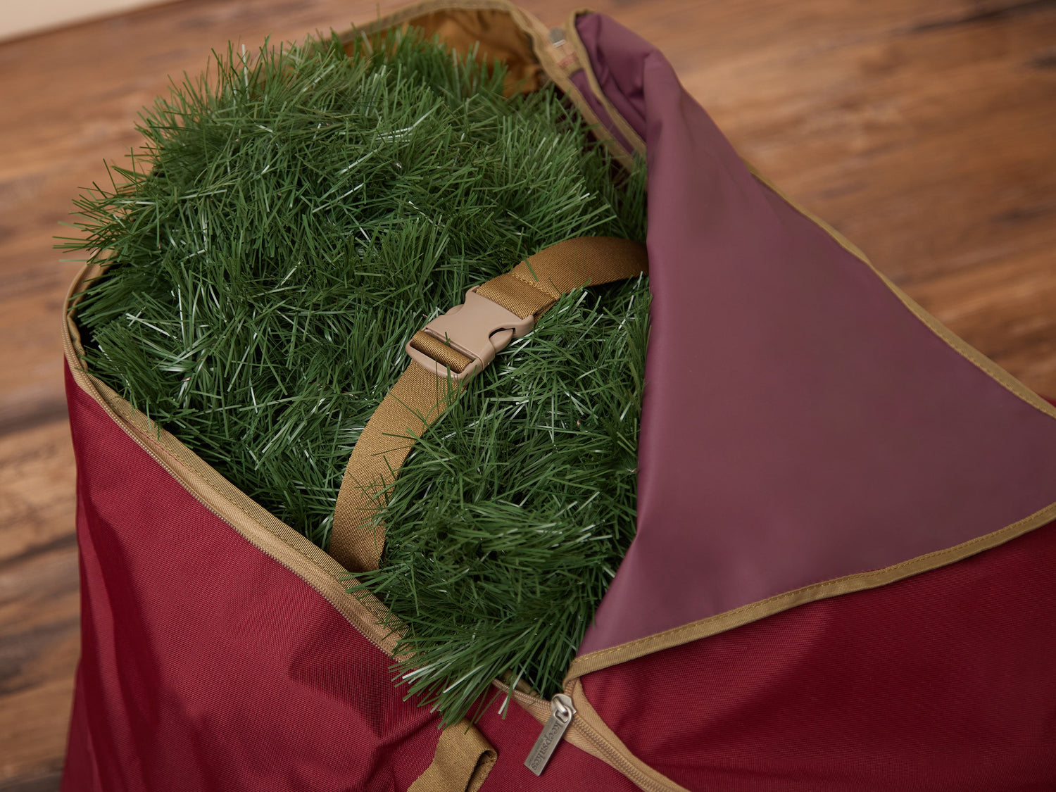 christmas-tree-cinch-strap-plp-image