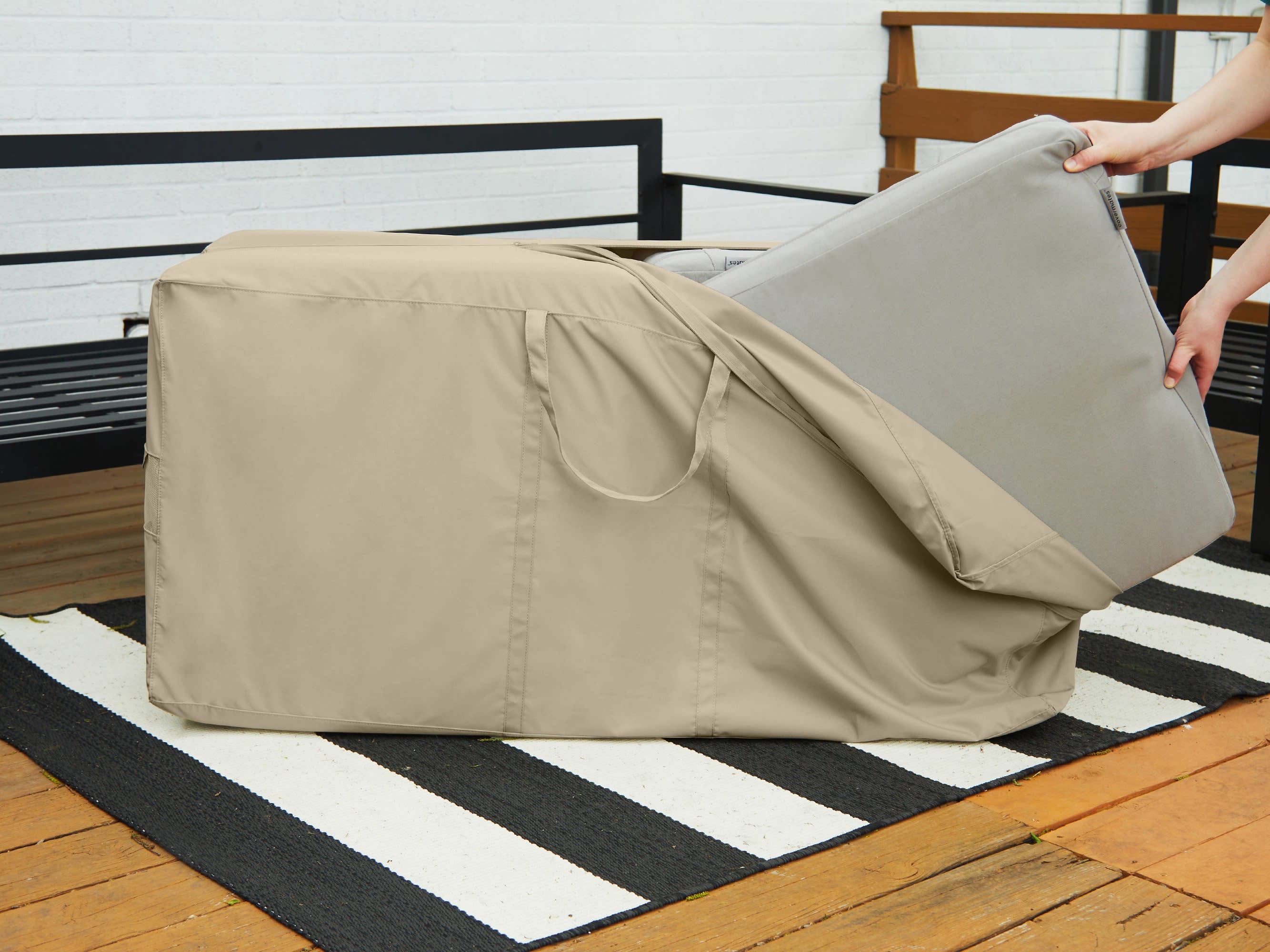 Cushion Storage Bag | Coverstore display picture 1