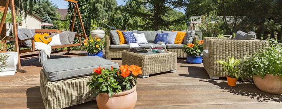 Best Time to Buy Patio Furniture