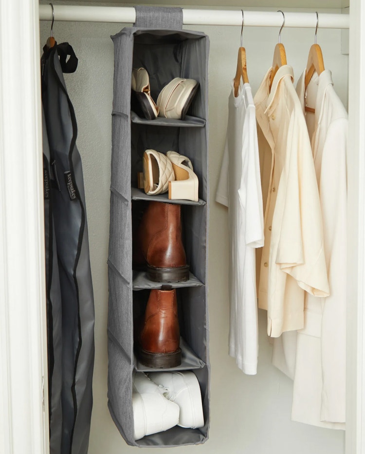 Hanging shoe organizer